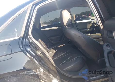 2010 Audi A4 2.0T Premium z USA, uszkodzony, nr VIN WAUFFAFL5AN049132